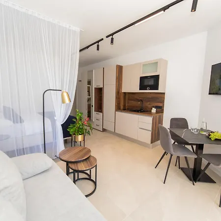 More Medici Apartments Omis Exterior photo